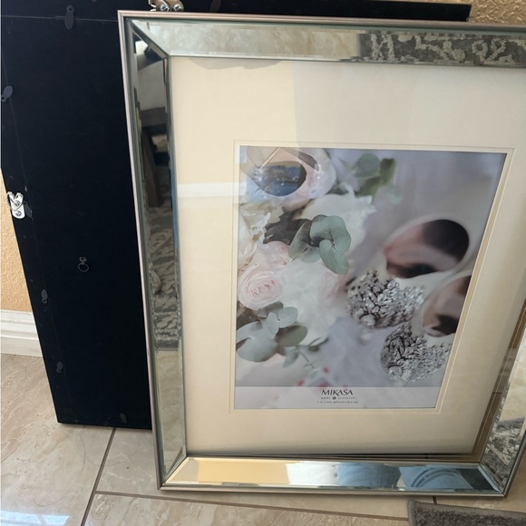 Mikasa picture frames - Picture 3 of 6